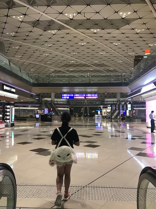 香港机场为什么空调温度开的那么低?香港机场温度多少-图1 香港机场为什么空调温度开的那么低?香港机场温度多少-图1