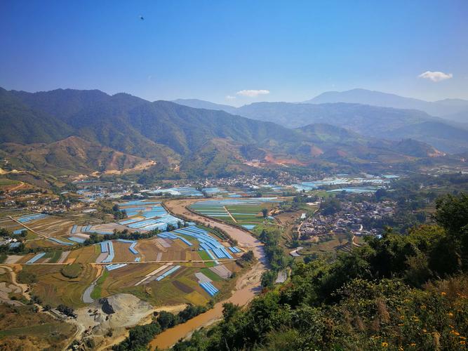 潞江坝十大景点?潞江镇有多少傣族-图2 潞江坝十大景点?潞江镇有多少傣族-图2