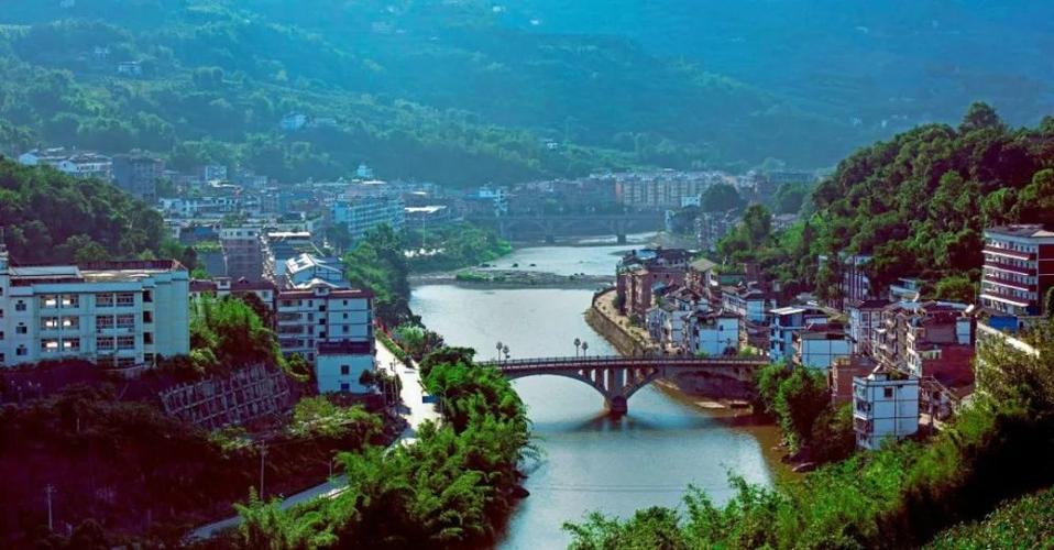 贵州省赤水市是几线城市？贵州赤水长期镇多少人-图3