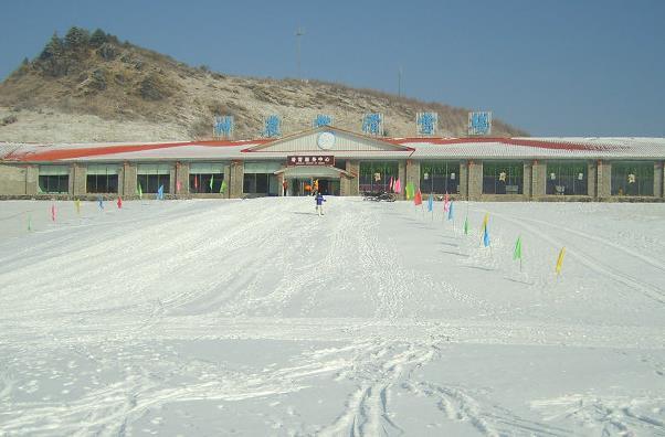 沈阳附近哪里有室内漂流的?辽中滑雪场门票多少钱-图1 沈阳附近哪里有室内漂流的?辽中滑雪场门票多少钱-图1