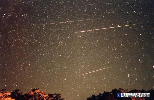 今天晚上的流星雨大概会在几点出现呀?今天云量是多少-图2 今天晚上的流星雨大概会在几点出现呀?今天云量是多少-图2