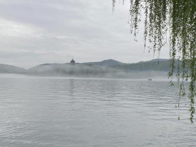 西湖什么时候起雾?杭州西湖的温度是多少时间-图2 西湖什么时候起雾?杭州西湖的温度是多少时间-图2