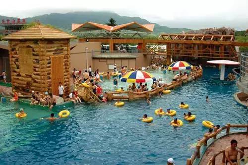 赤峰热水镇温泉住宿哪家好?赤峰热水温泉多少钱-图2 赤峰热水镇温泉住宿哪家好?赤峰热水温泉多少钱-图2