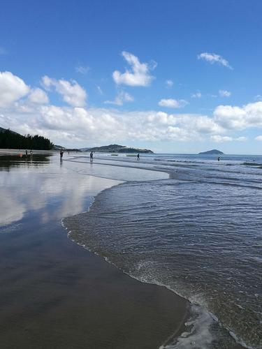 万宁石梅湾冬天很潮湿吗?万宁湿度今天是多少-图1 万宁石梅湾冬天很潮湿吗?万宁湿度今天是多少-图1