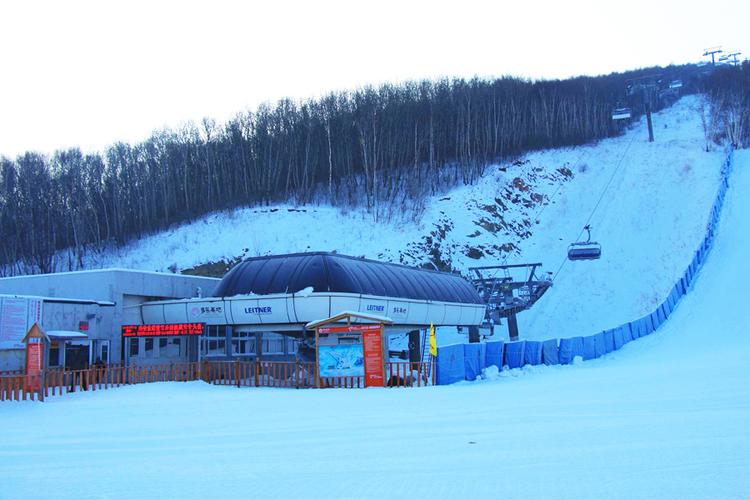 度假村排名榜?亚龙湾滑雪场电话多少-图1 度假村排名榜?亚龙湾滑雪场电话多少-图1
