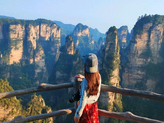 三月份去张家界旅游的注意事项?三月份张家界多少度-图1 三月份去张家界旅游的注意事项?三月份张家界多少度-图1