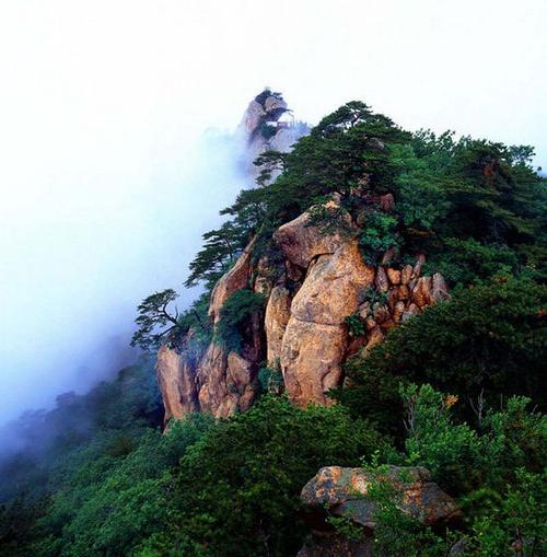 三伏天去鞍山千山是不是非常热?鞍山天气夏天最热多少度-图2 三伏天去鞍山千山是不是非常热?鞍山天气夏天最热多少度-图2