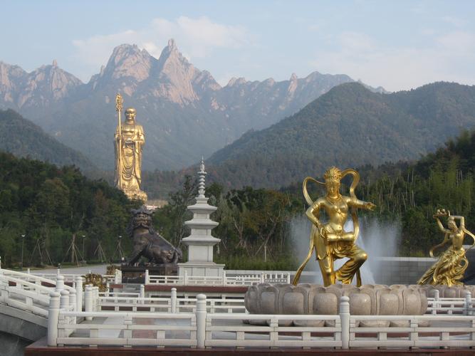 九华山3月穿什么?今天九华山的温度是多少钱-图1 九华山3月穿什么?今天九华山的温度是多少钱-图1