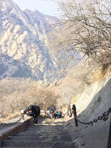 51爬华山人多吗?华山门票多少钱2020天气-图2 51爬华山人多吗?华山门票多少钱2020天气-图2