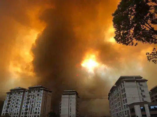 冒烟会产生火警吗?浓烟到多少度会起火-图2 冒烟会产生火警吗?浓烟到多少度会起火-图2
