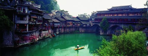 凤凰古城山江苗寨可以住吗?山江到凤凰有多少公里-图3 凤凰古城山江苗寨可以住吗?山江到凤凰有多少公里-图3