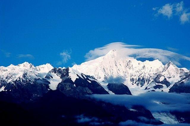 云南雪山多少度?云南雪山海拔高度是多少米-图1 云南雪山多少度?云南雪山海拔高度是多少米-图1