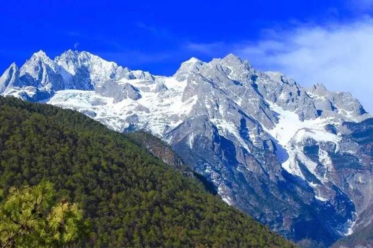 云南雪山多少度?云南雪山海拔高度是多少米-图3 云南雪山多少度?云南雪山海拔高度是多少米-图3