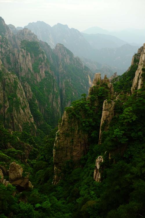 黄山风景区的占地面积约是15,400公顷,合,多少平方米他是我国著名的旅游胜地?黄山风景区面积有多少公顷-图1 黄山风景区的占地面积约是15,400公顷,合,多少平方米他是我国著名的旅游胜地?黄山风景区面积有多少公顷-图1