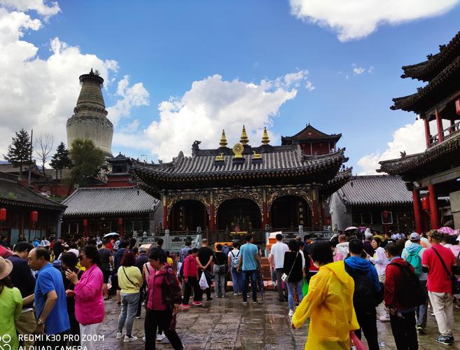 去五台山必须烧香吗?五台山上香多少根-图3 去五台山必须烧香吗?五台山上香多少根-图3