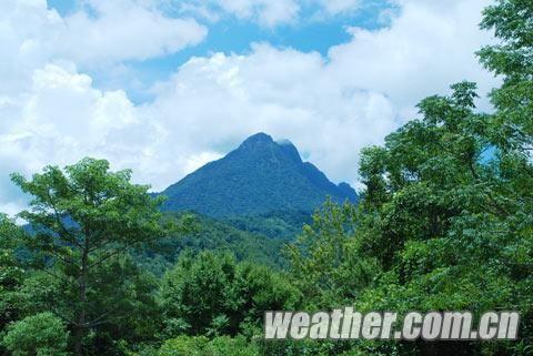 海南最适宜居住的地方是哪里?海南五指山极端低温多少度-图3 海南最适宜居住的地方是哪里?海南五指山极端低温多少度-图3