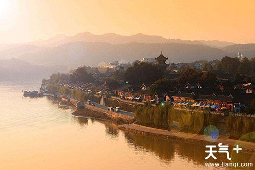 阆中古城离高铁站多远?绵阳阆中古城多少公里-图3 阆中古城离高铁站多远?绵阳阆中古城多少公里-图3