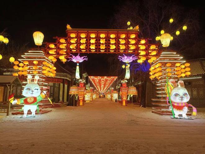 春节期间关东影视城灯会营业时间?雪乡营业多少天-图3 春节期间关东影视城灯会营业时间?雪乡营业多少天-图3