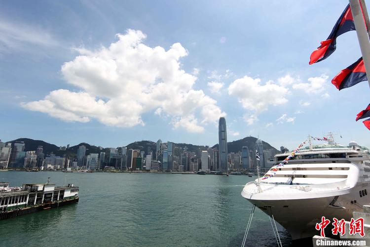 香港澳门现在气温多少度?穿什么衣服比较合适?香港二月份多少度-图2 香港澳门现在气温多少度?穿什么衣服比较合适?香港二月份多少度-图2