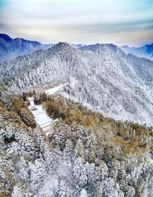 我国的井冈山有多高?井冈山四月天气多少度-图3 我国的井冈山有多高?井冈山四月天气多少度-图3