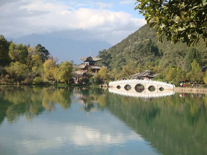 昆明骑摩托看风景好去处?黑龙潭一圈多少公里-图1 昆明骑摩托看风景好去处?黑龙潭一圈多少公里-图1