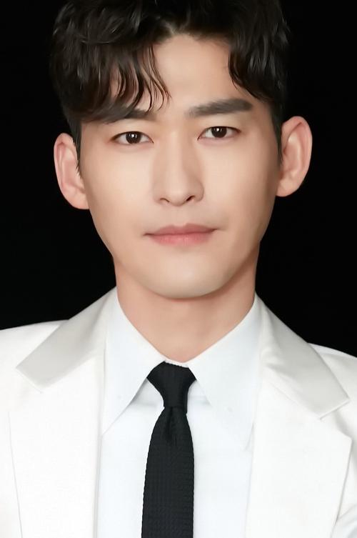 4月6号生日的男明星有哪些?齐齐哈尔4月多少度-图1 4月6号生日的男明星有哪些?齐齐哈尔4月多少度-图1