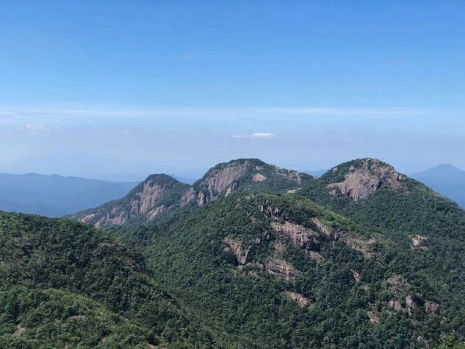 五指山最冷的时候多少度?五指山市的气温是多少-图2 五指山最冷的时候多少度?五指山市的气温是多少-图2