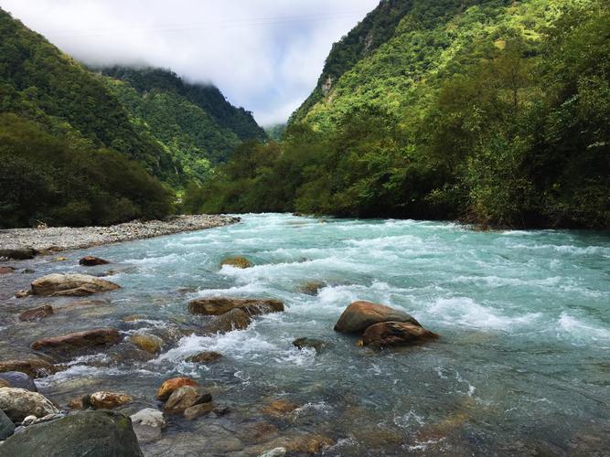 四川夏天避暑最佳旅游地?东拉山大峡谷七八月气温多少-图2 四川夏天避暑最佳旅游地?东拉山大峡谷七八月气温多少-图2