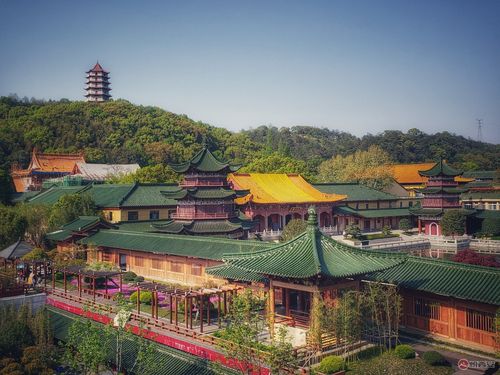 东林寺11月份气温多少度?东林寺的气温是多少-图2 东林寺11月份气温多少度?东林寺的气温是多少-图2
