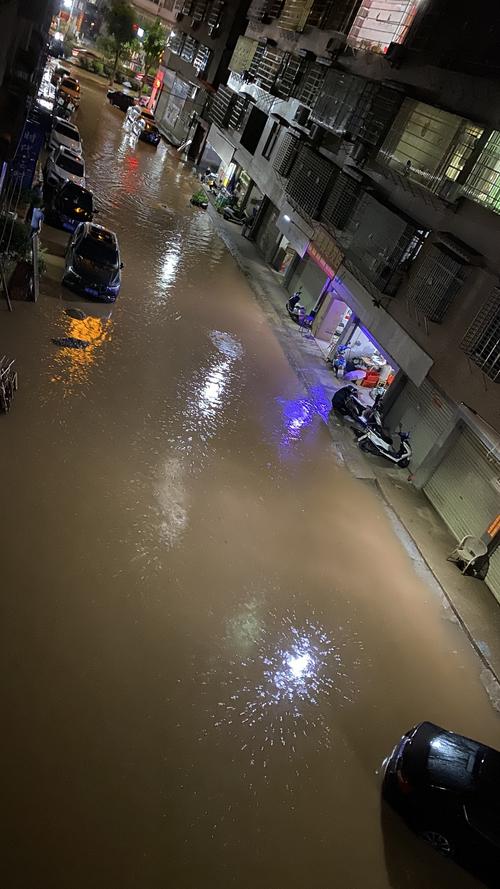 定州东站下雨有积水吗？180mm降雨是多少-图2