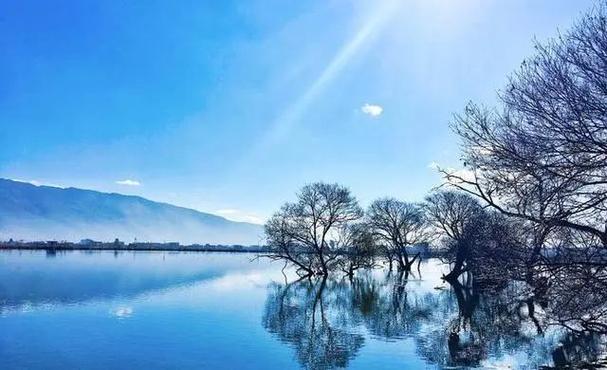丽江天气温度,穿什么衣服合适?8月丽江天气温度是多少度-图2 丽江天气温度,穿什么衣服合适?8月丽江天气温度是多少度-图2