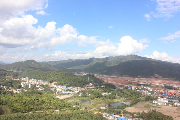 勐腊县潮湿吗?磨憨镇天气多少度-图2 勐腊县潮湿吗?磨憨镇天气多少度-图2