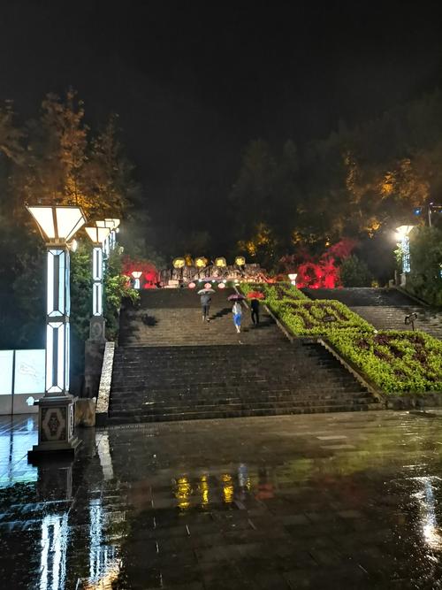 仙女山景区晚上多少度?仙女山现在有多少度-图1 仙女山景区晚上多少度?仙女山现在有多少度-图1