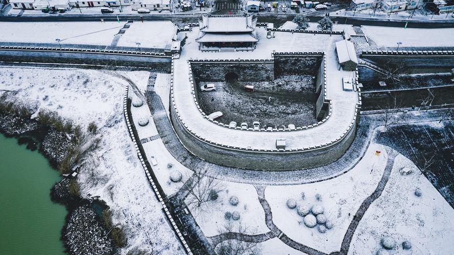 形容安徽寿县古城雪天的诗句?安徽寿县每年冬天一般多少度-图1 形容安徽寿县古城雪天的诗句?安徽寿县每年冬天一般多少度-图1
