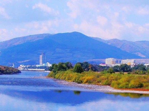 到临江旅游有哪些攻略?今天临江气温多少度-图2 到临江旅游有哪些攻略?今天临江气温多少度-图2