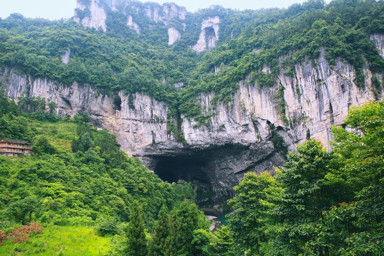去恩施旅游最佳方法?咸丰黄金洞订婚给女方多少钱-图1 去恩施旅游最佳方法?咸丰黄金洞订婚给女方多少钱-图1