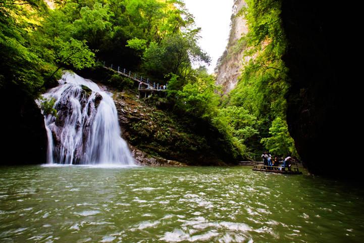 去金丝大峡谷能穿裙子吗?巴山大峡谷气温多少度-图1 去金丝大峡谷能穿裙子吗?巴山大峡谷气温多少度-图1