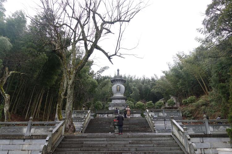为啥叫百丈山?奉新百丈山寺海拔多少-图2 为啥叫百丈山?奉新百丈山寺海拔多少-图2