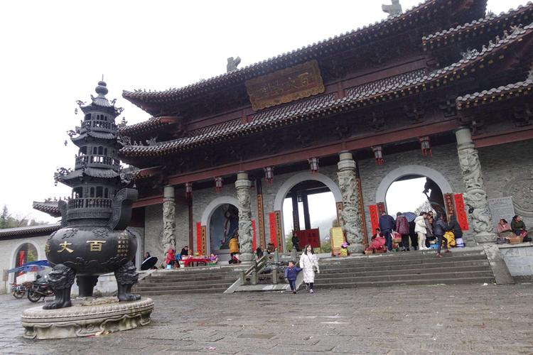 为啥叫百丈山?奉新百丈山寺海拔多少-图1 为啥叫百丈山?奉新百丈山寺海拔多少-图1
