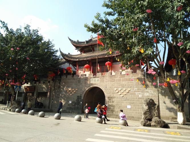 东汉建安年云南是哪里?龙兴古镇气温多少-图1 东汉建安年云南是哪里?龙兴古镇气温多少-图1