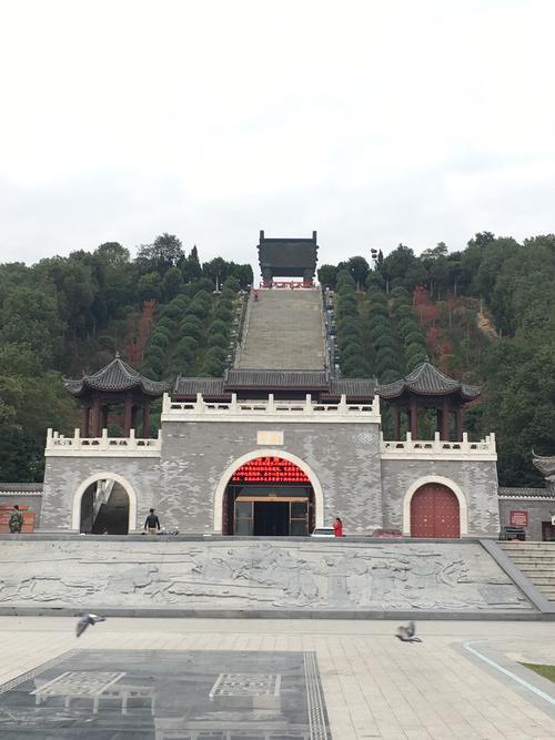 南岳门票多少?万寿大鼎的台阶有多少层-图3 南岳门票多少?万寿大鼎的台阶有多少层-图3