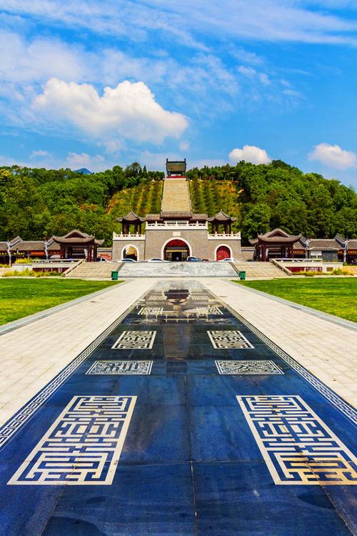 南岳门票多少?万寿大鼎的台阶有多少层-图1 南岳门票多少?万寿大鼎的台阶有多少层-图1