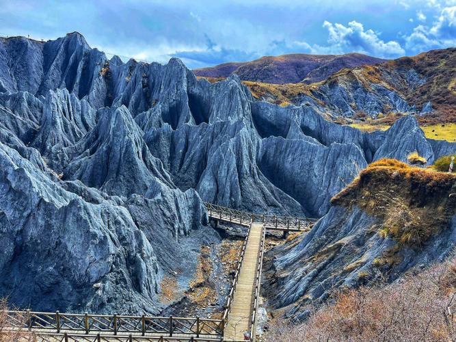 墨石公园可以现场买票吗?道孚八美邮政编码是多少-图1 墨石公园可以现场买票吗?道孚八美邮政编码是多少-图1
