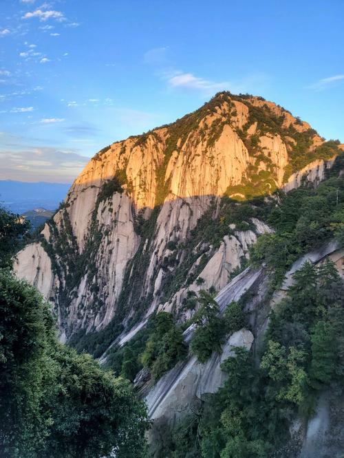 华山顶上四月底气温多少度?华山气温五月份多少度-图1 华山顶上四月底气温多少度?华山气温五月份多少度-图1
