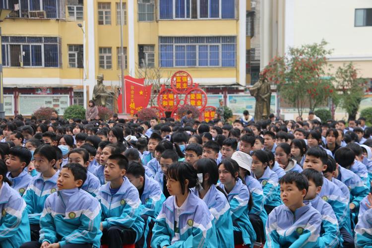 上思民族中学怎么样好吗?上思有多少年历史-图2 上思民族中学怎么样好吗?上思有多少年历史-图2