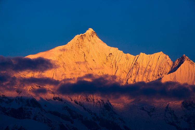 梅里雪山温度?现在雪山上气温多少-图3 梅里雪山温度?现在雪山上气温多少-图3