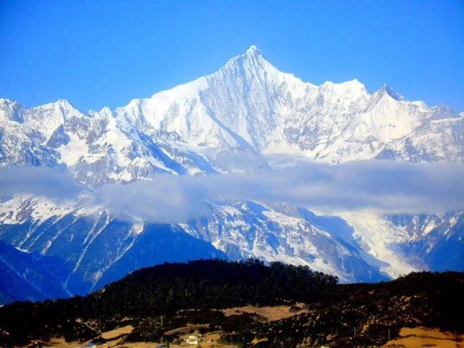 梅里雪山温度?现在雪山上气温多少-图2 梅里雪山温度?现在雪山上气温多少-图2