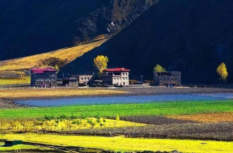 中国哪里七八月份旅游不热啊？柏杨镇最高气温是多少-图1