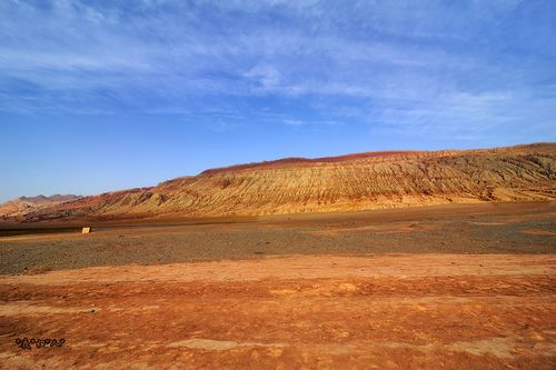 新疆火焰山真的有火吗?新疆的火焰山了多少度-图2 新疆火焰山真的有火吗?新疆的火焰山了多少度-图2