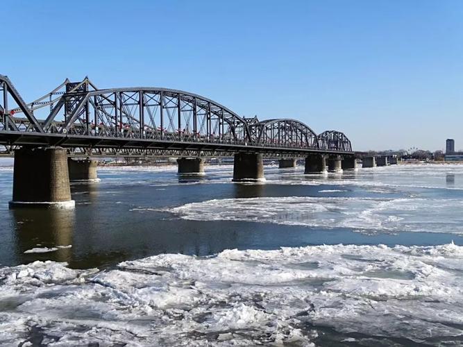 东海冬天结冰吗?鸭绿江冬天气温多少度-图3 东海冬天结冰吗?鸭绿江冬天气温多少度-图3
